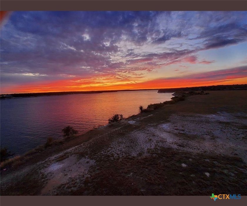 A rare opportunity to own a piece of peaceful Texas countryside - photo 9