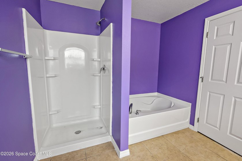 Beautiful home custom built in 2018 with HUGE Master bedroom and - photo 15
