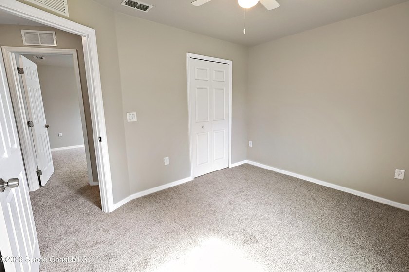 Beautiful home custom built in 2018 with HUGE Master bedroom and - photo 19