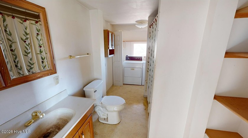 Built in 1905, this solid brick home offers a rare opportunity - photo 33