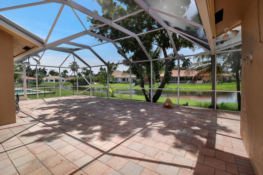 Welcome to this exceptional single-story residence in Westport - photo 33