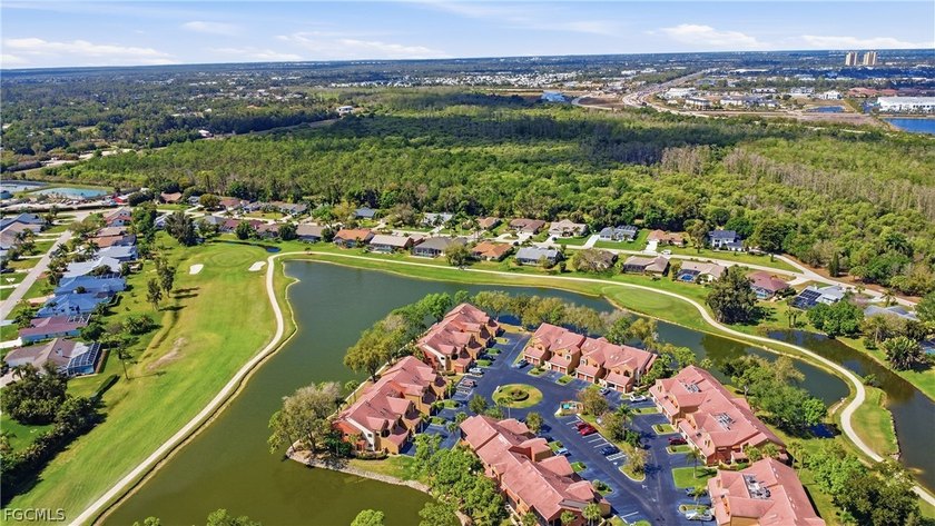 Enjoy breathtaking western sunset views over the lake and golf - photo 34