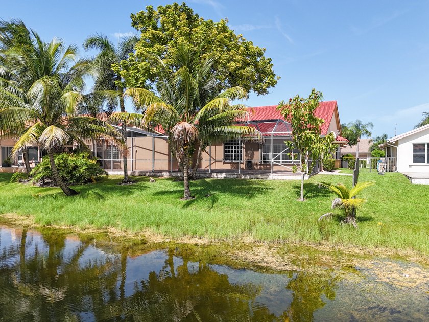 Welcome to this exceptional single-story residence in Westport - photo 36