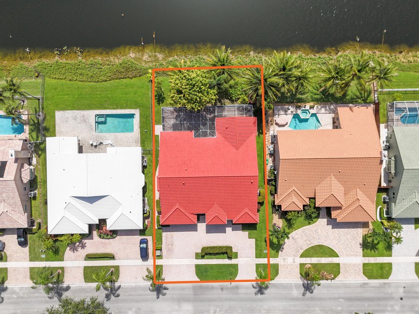 Welcome to this exceptional single-story residence in Westport - photo 39