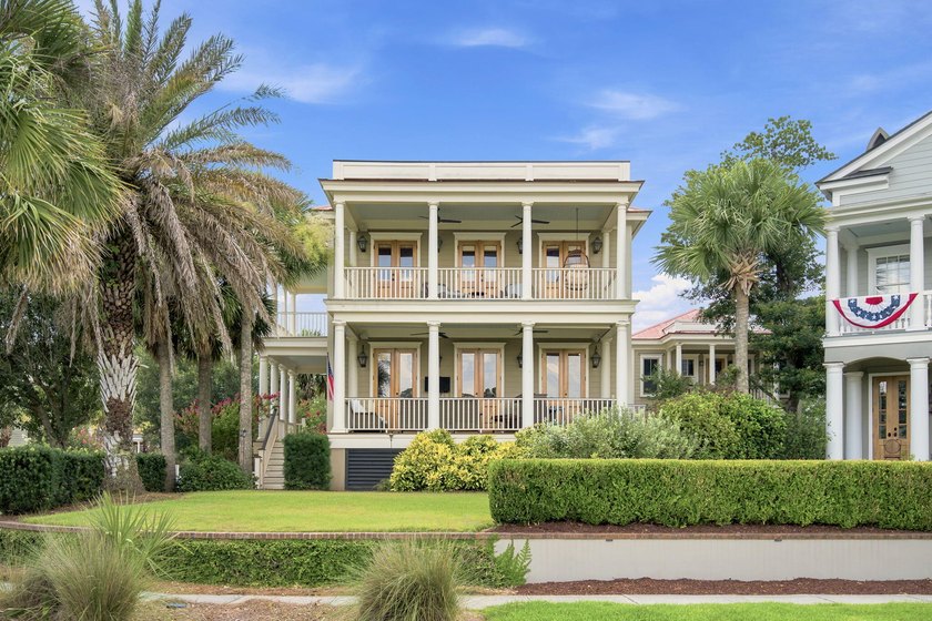 Welcome to this beautifully crafted 5-bedroom, 5.5-bath - photo 9