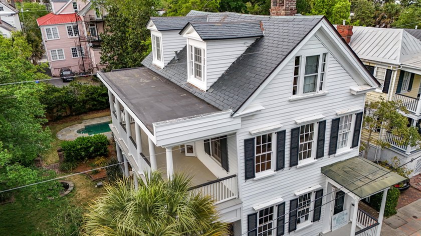 Exceptional opportunity to purchase this historic Harleston - photo 2