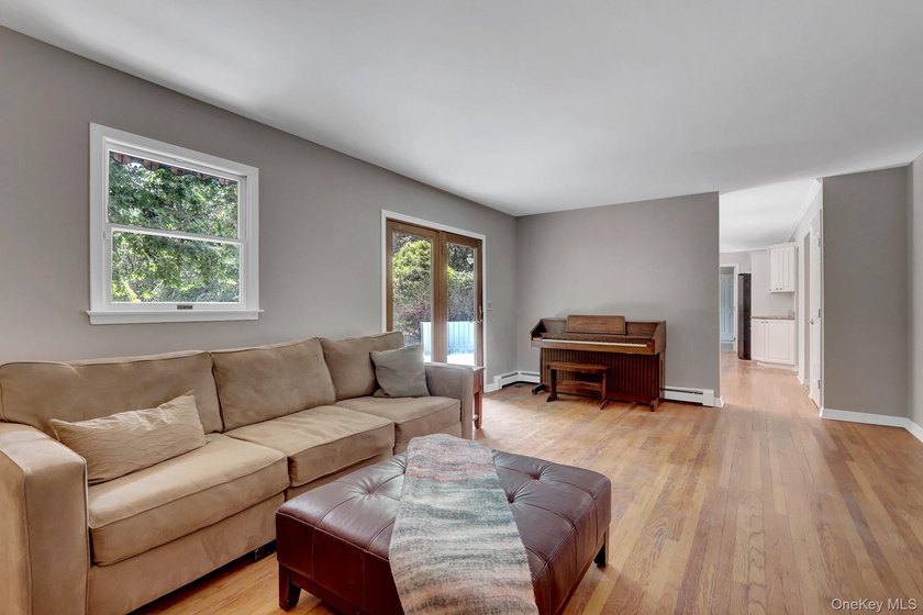 Ready for room to spread out? This generously proportioned - photo 13