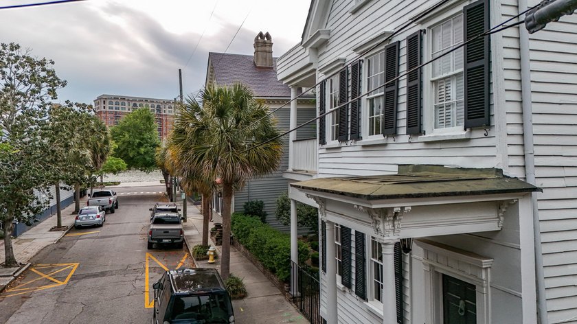 Exceptional opportunity to purchase this historic Harleston - photo 6