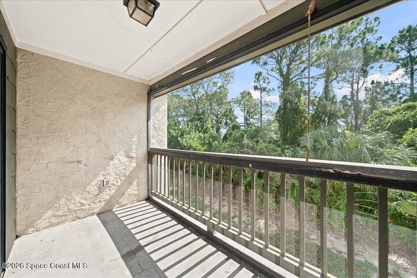 Beautifully renovated second-floor condominium in the desirable - photo 16