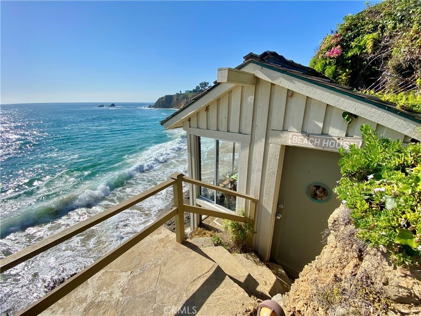 Turn-Key! Spectacular Ocean Front home overlooking Crescent Bay - photo 31