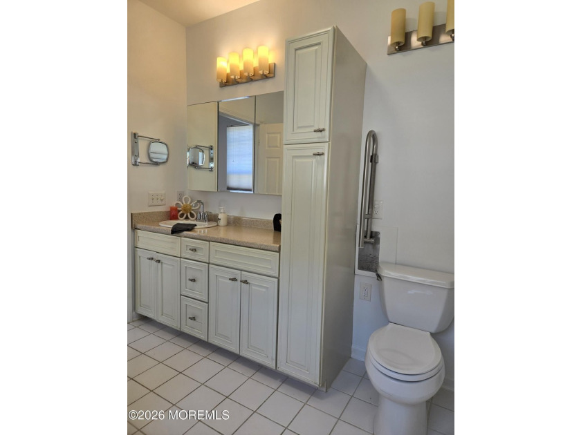 Welcome to this beautifully maintained EXPANDED Wentworth model! - photo 34