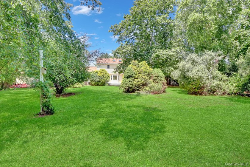 Ready for room to spread out? This generously proportioned - photo 43