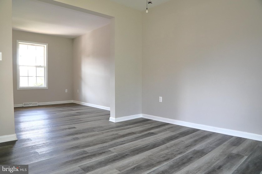 Totally renovated townhome like brand new! You' ll appreciate - photo 12