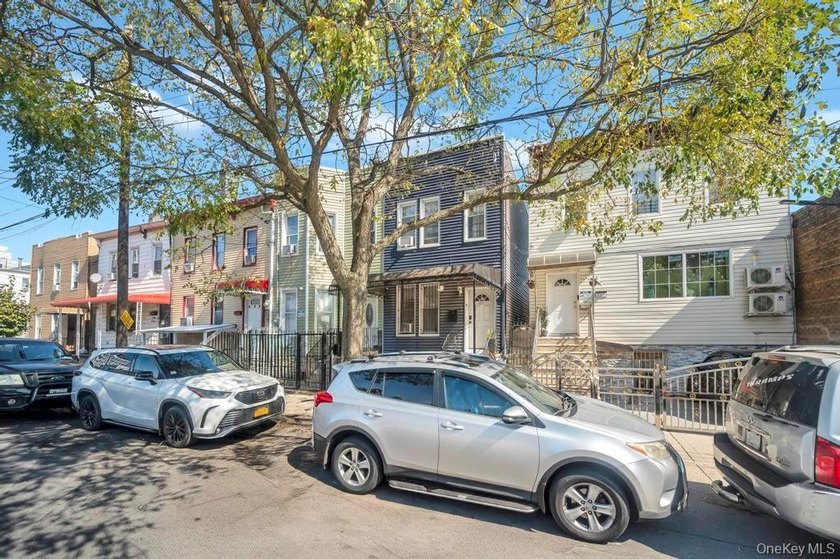 Welcome to your next East New York gem! This fully attached home - photo 2