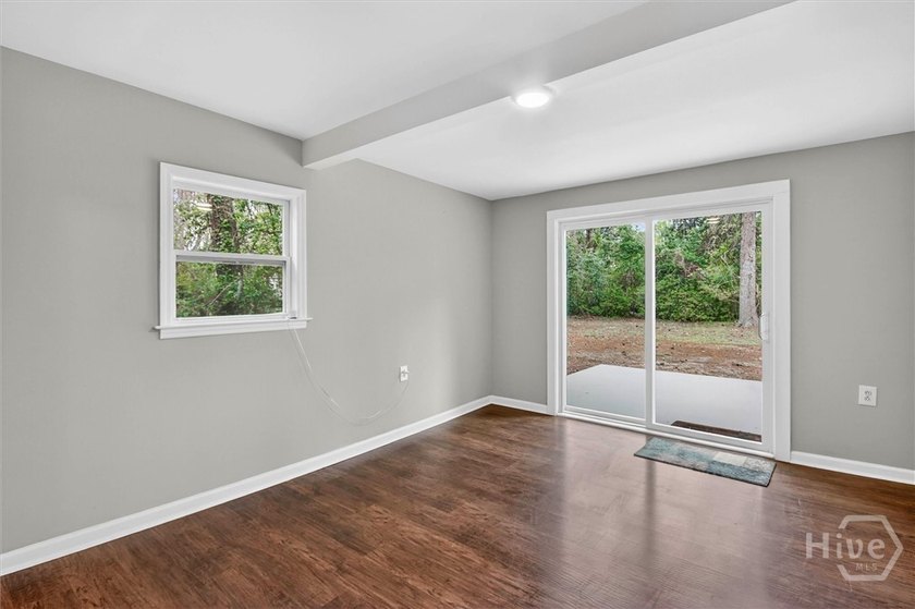 Welcome to this beautifully renovated 3-bedroom, 1-bath ranch - photo 13