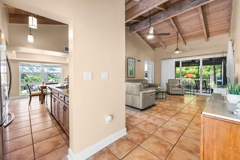 PRIVACY GALORE! For buyers who crave true seclusion and one - photo 3