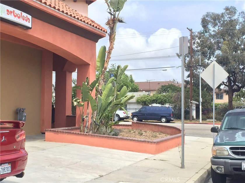 Building substantially remodeled in 2008, due to fire damage - photo 4