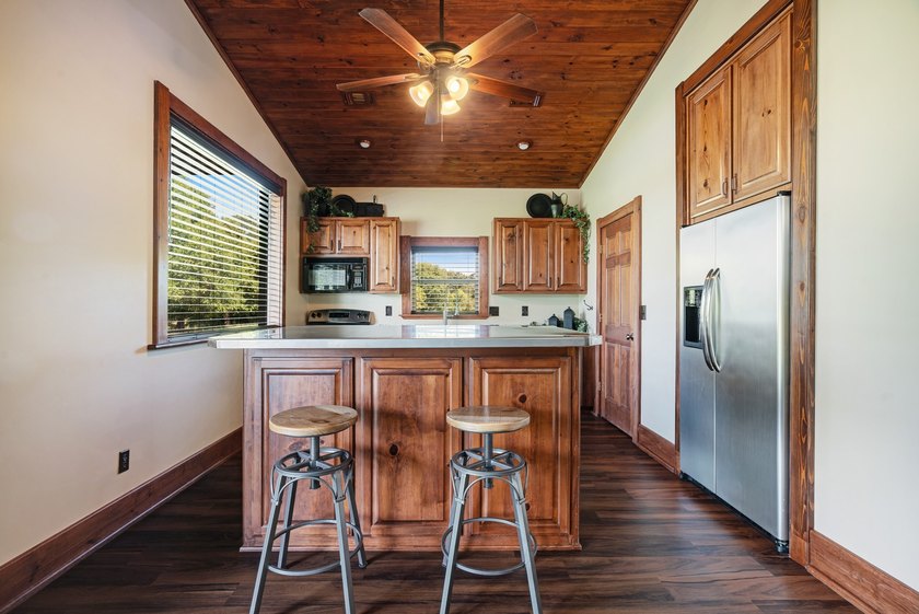 Luxury Country Estate on 26.78+/- Acres with Water Rights - photo 22