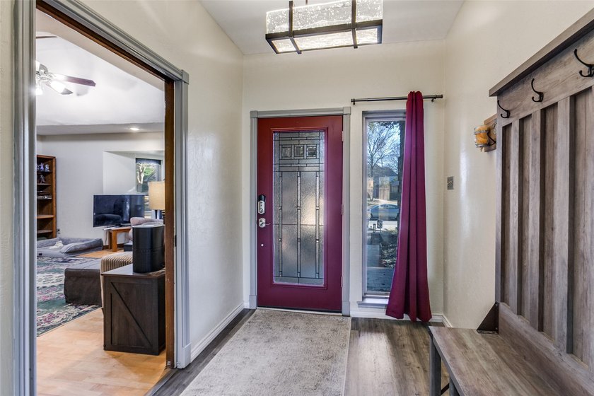 Located minutes from Sherrill Park Golf Course, this remodeled - photo 27