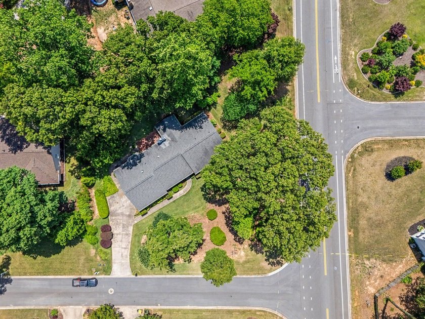 A great opportunity to own a home in the desirable community of - photo 30
