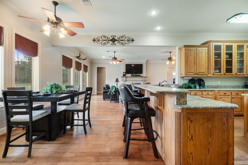 Luxury Country Estate on 26.78+/- Acres with Water Rights - photo 37