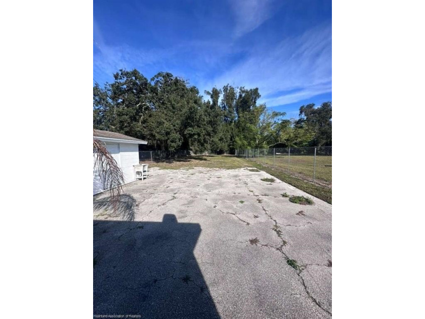 Prime opportunity in downtown Sebring! This versatile - photo 10