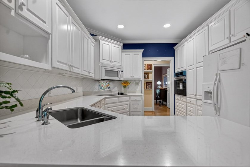 PLEASE FIND VIDEO TOUR LINK Custom-built Southern Living-style - photo 14
