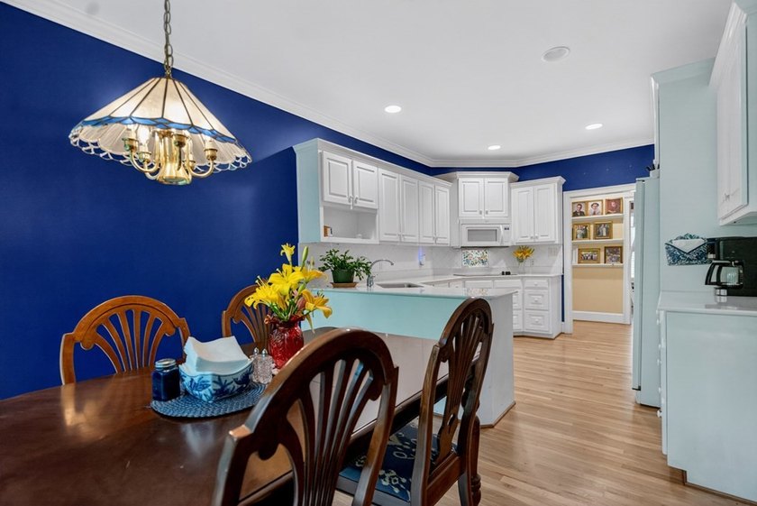 PLEASE FIND VIDEO TOUR LINK Custom-built Southern Living-style - photo 16