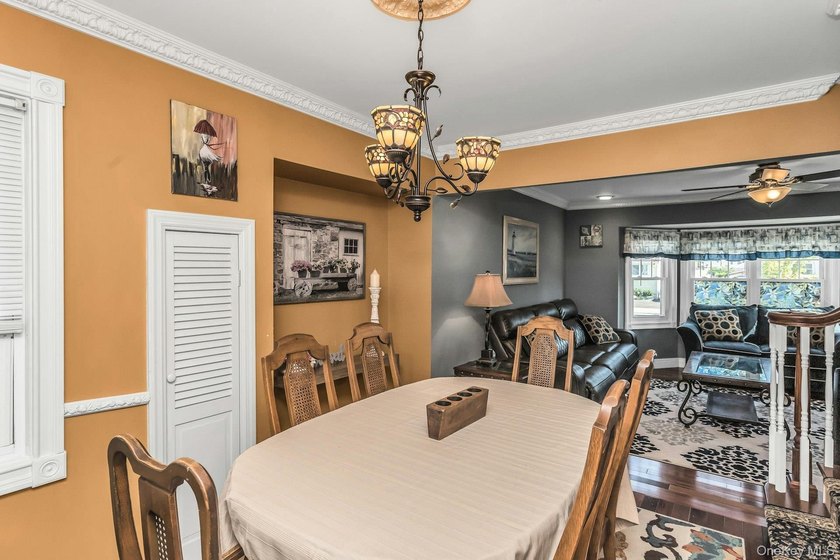 Welcome to this charming and beautifully maintained Cape Cod - photo 9