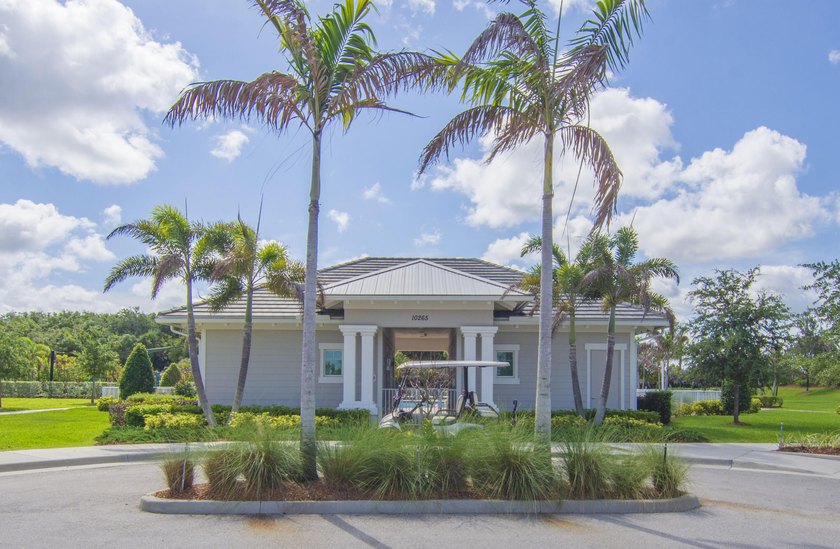 Move-in ready! Discover this beautifully upgraded 4-bedroom - photo 24
