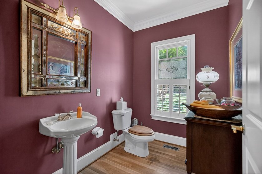PLEASE FIND VIDEO TOUR LINK Custom-built Southern Living-style - photo 25