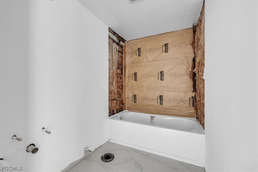 Don't miss this affordable 2-bedroom, 2-bath end-unit - photo 25