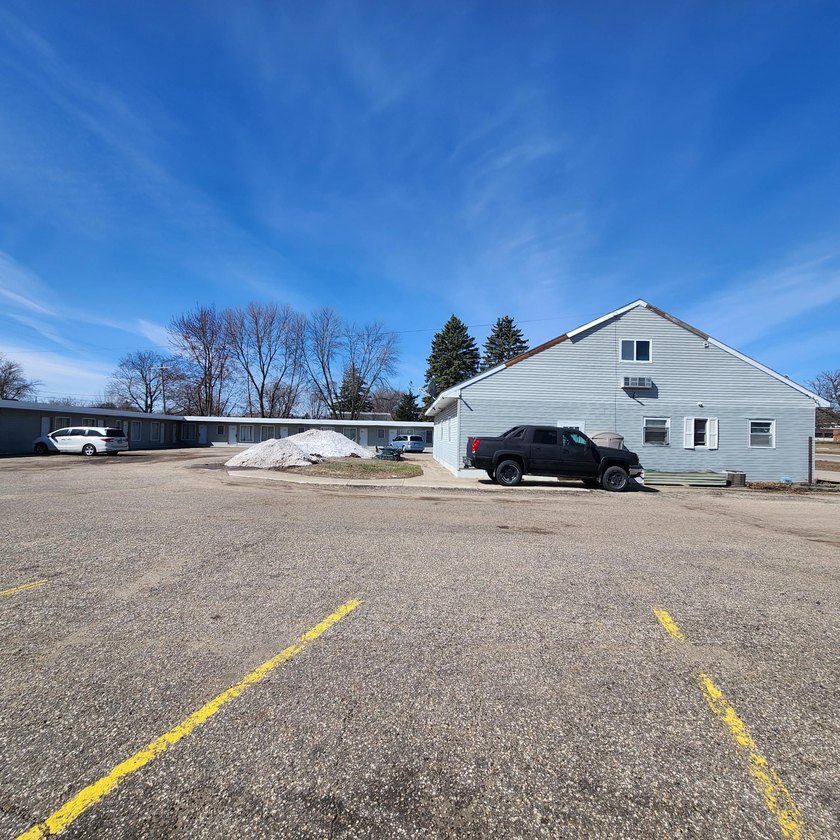 Huge opportunity to acquire a high-visibility commercial - photo 26