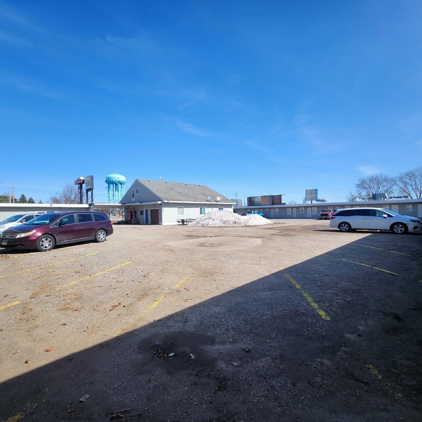 Huge opportunity to acquire a high-visibility commercial - photo 27