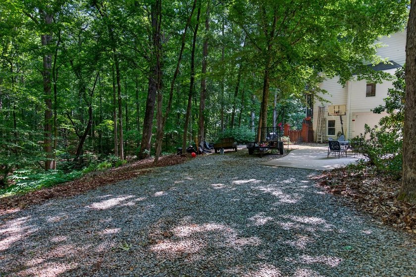 PLEASE FIND VIDEO TOUR LINK Custom-built Southern Living-style - photo 44