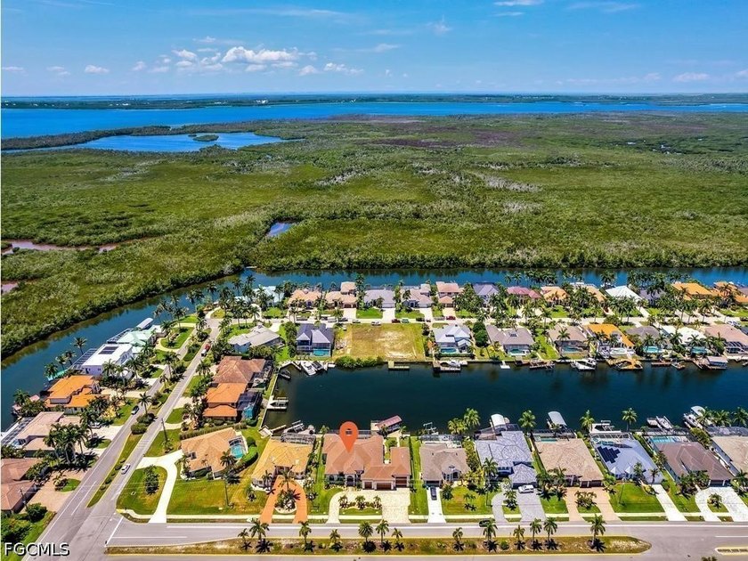 Experience the pinnacle of Southwest Florida luxury living in - photo 2