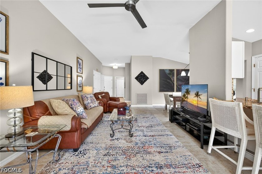 Presenting an exceptional opportunity to acquire a meticulously - photo 7
