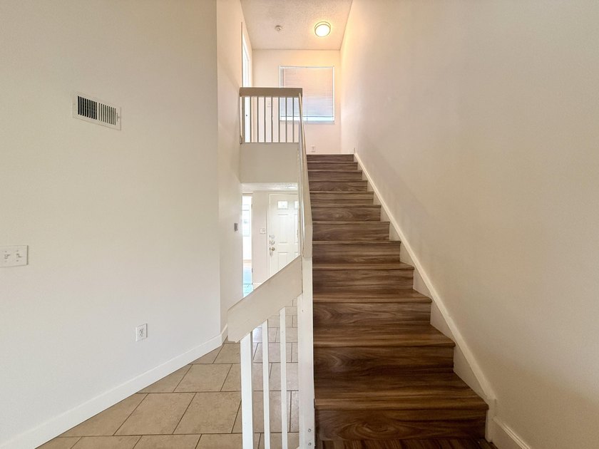 Move right into this beautifully updated 2-bedroom, 2-bathroom - photo 11
