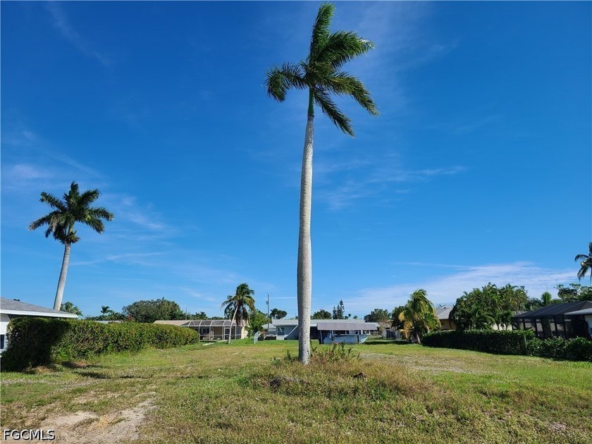 *** One of the best priced lots available in the prestigious - photo 5