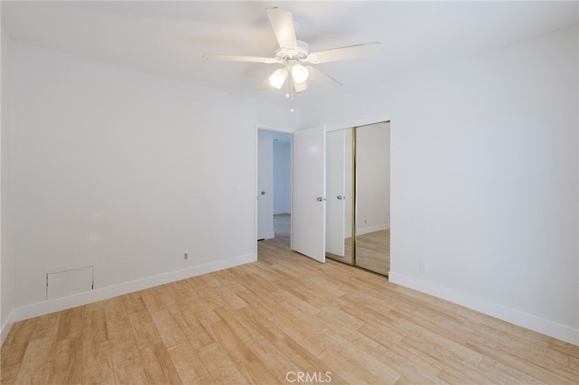 Welcome Home to this Beautifully Maintained Updated End-Unit - photo 17