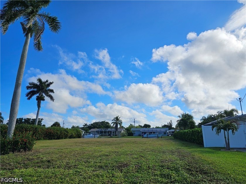 *** One of the best priced lots available in the prestigious - photo 10