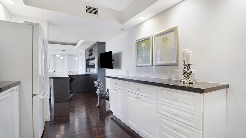 Beautifully reimagined with a refined designer aesthetic, this - photo 20