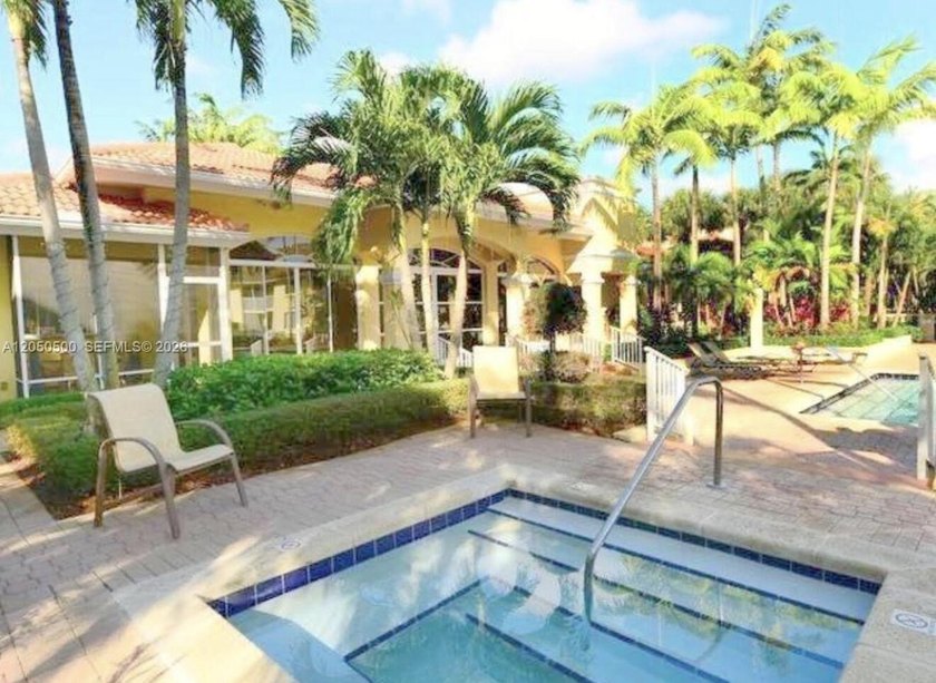 Move right into this beautifully updated 2-bedroom, 2-bathroom - photo 21