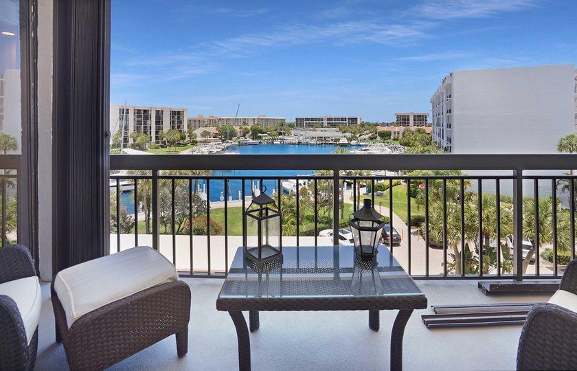 Beautifully reimagined with a refined designer aesthetic, this - photo 30