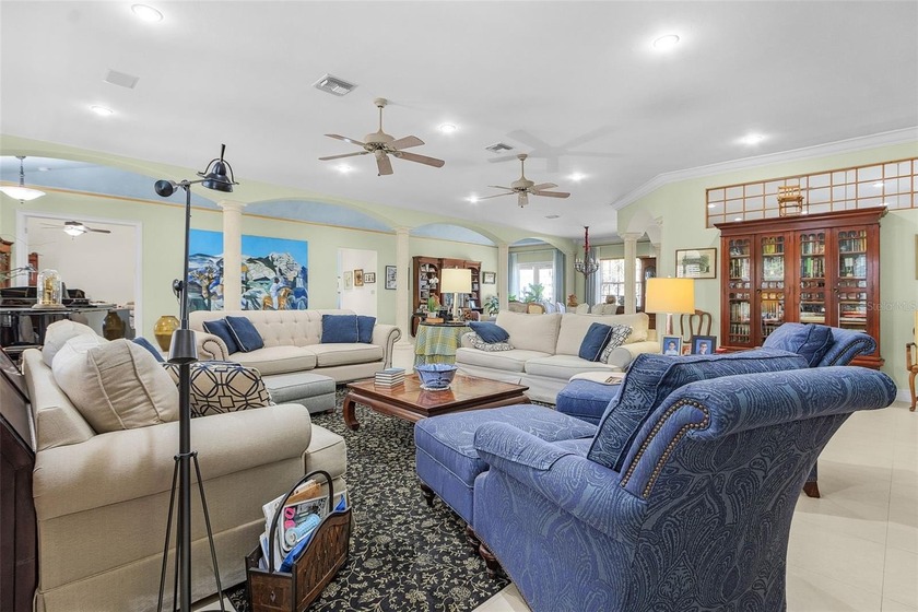 Stunning home with 3 Bedrooms, 3 Bathrooms, office/den and 3 Car - photo 8