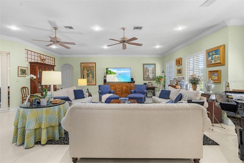 Stunning home with 3 Bedrooms, 3 Bathrooms, office/den and 3 Car - photo 9