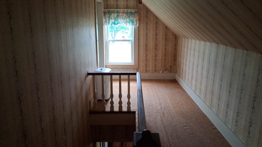 380 Clinton Ave, Winslow. Classic early 1800's farmhouse and - photo 25