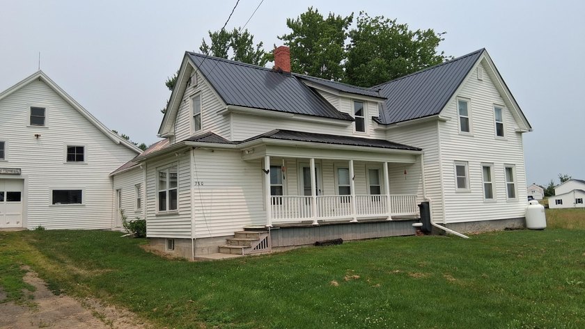 380 Clinton Ave, Winslow. Classic early 1800's farmhouse and - photo 46