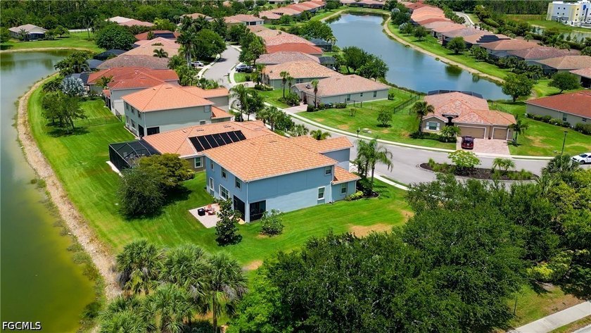 Welcome to your dream home in Bella Vida, one of Cape Coral's - photo 4
