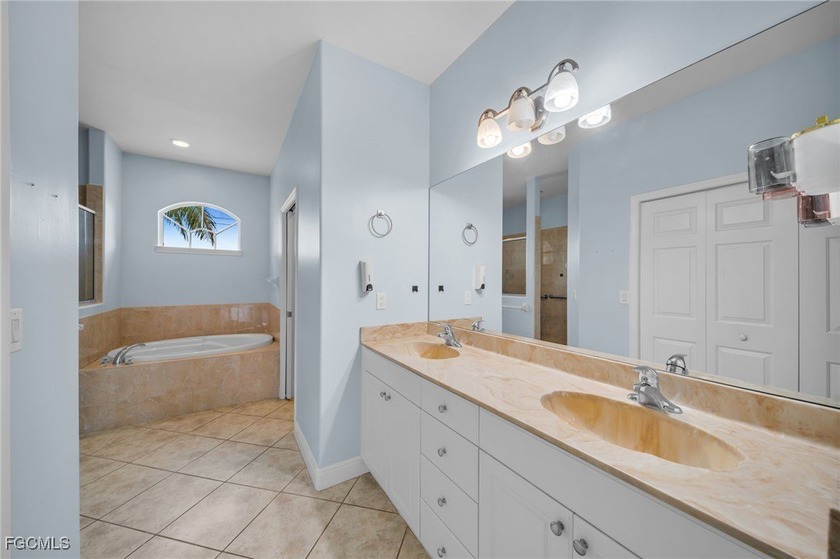 Your New Home Awaits . This contemporary residence combines - photo 30